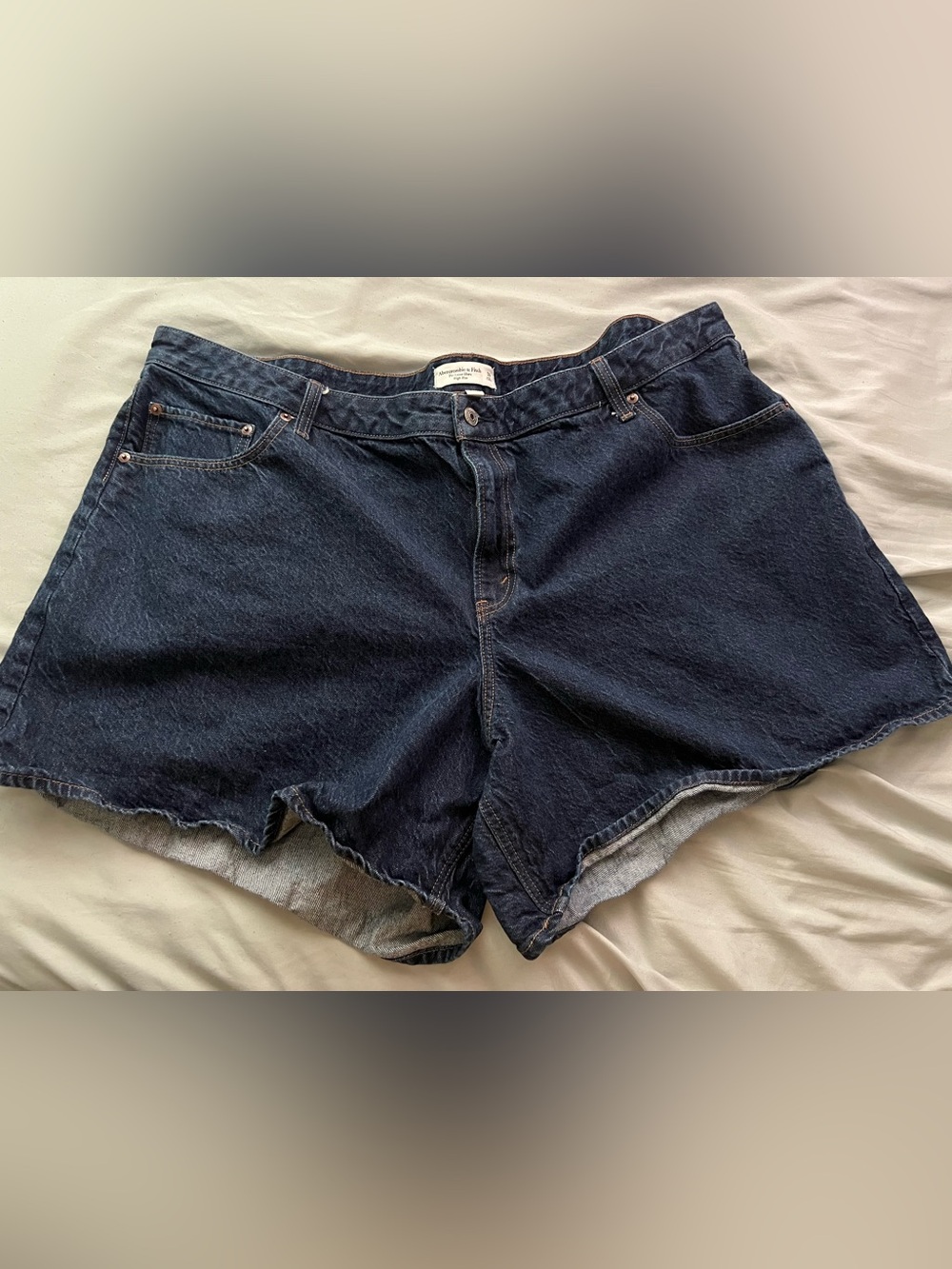 Plus size Abercrombie & fitch dark blue rinse high rise loose shorts Sz 36 / 22